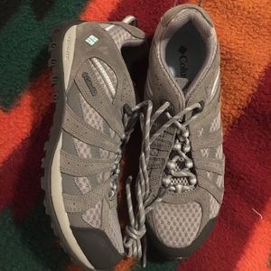 Women’s size 8.5 Columbia hiking shoes